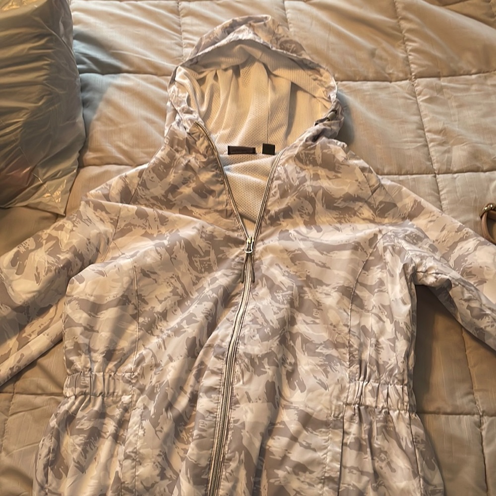 New balance sports rain jacket
